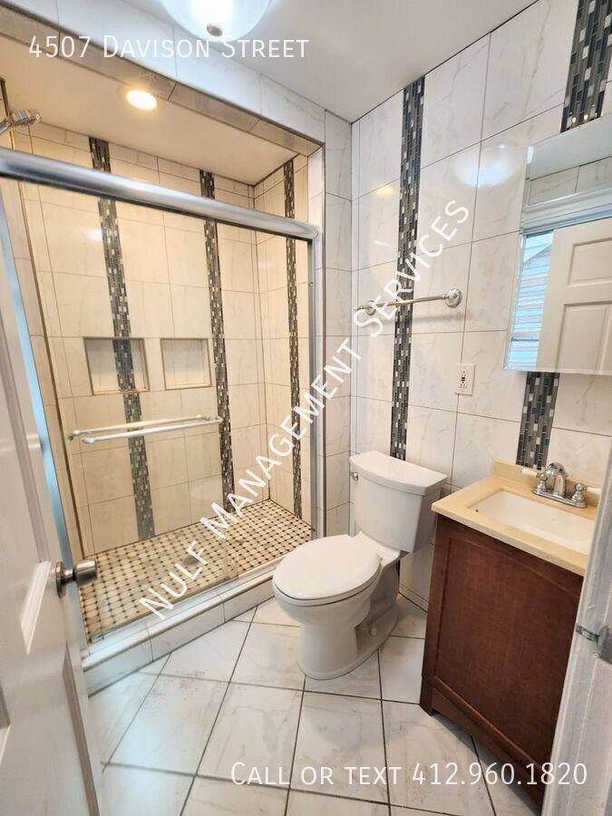 4507 Davison St - Photo 3 of 5