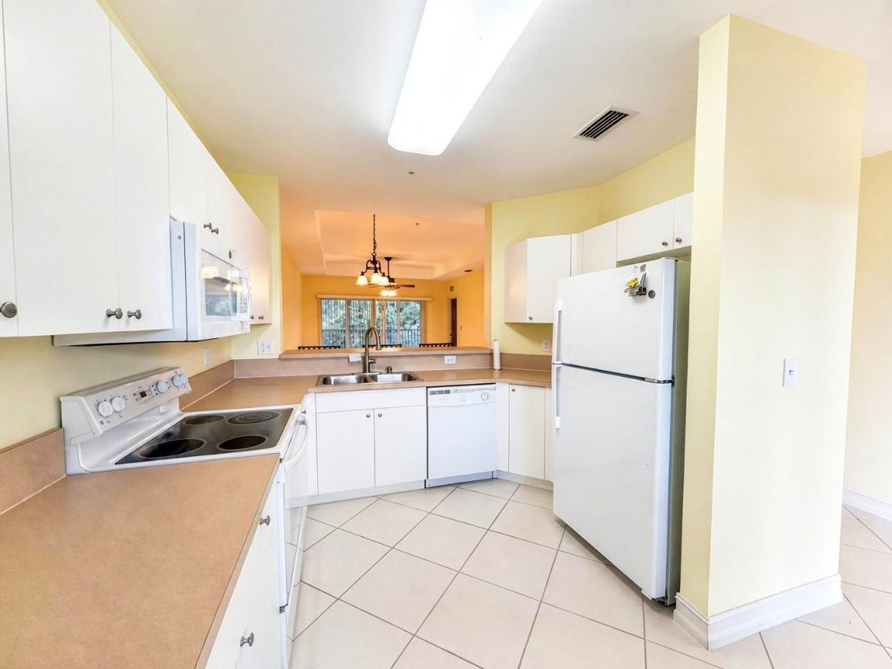 7811 Regal Heron Cir - Photo 6 of 28