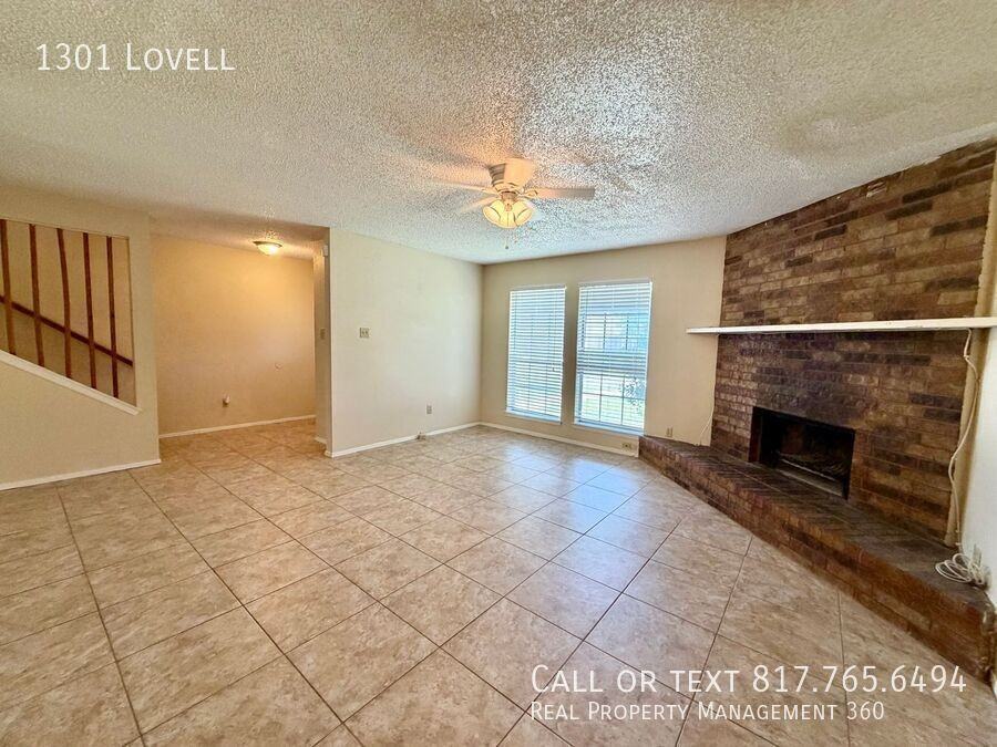 1301 Lovell Dr - Photo 2 of 11