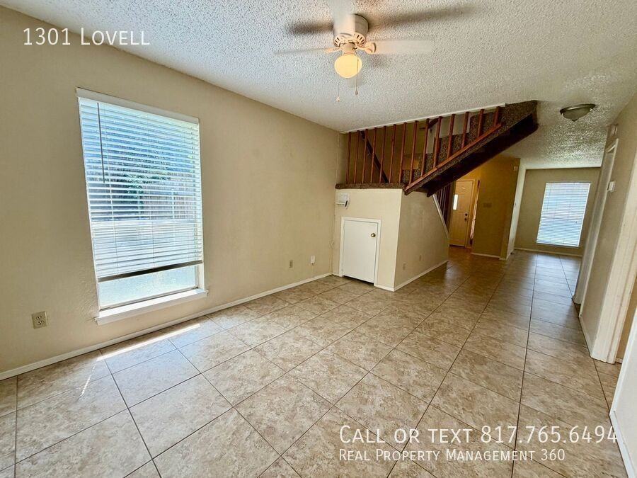 1301 Lovell Dr - Photo 5 of 11