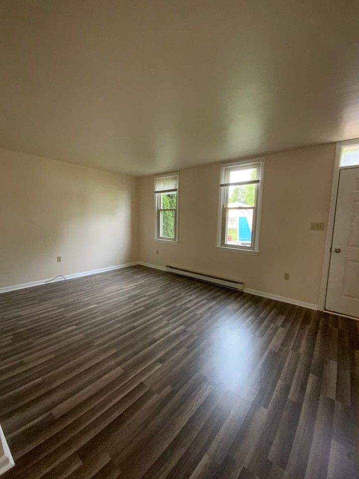 223 Cross Keys Dr - Photo 6 of 12