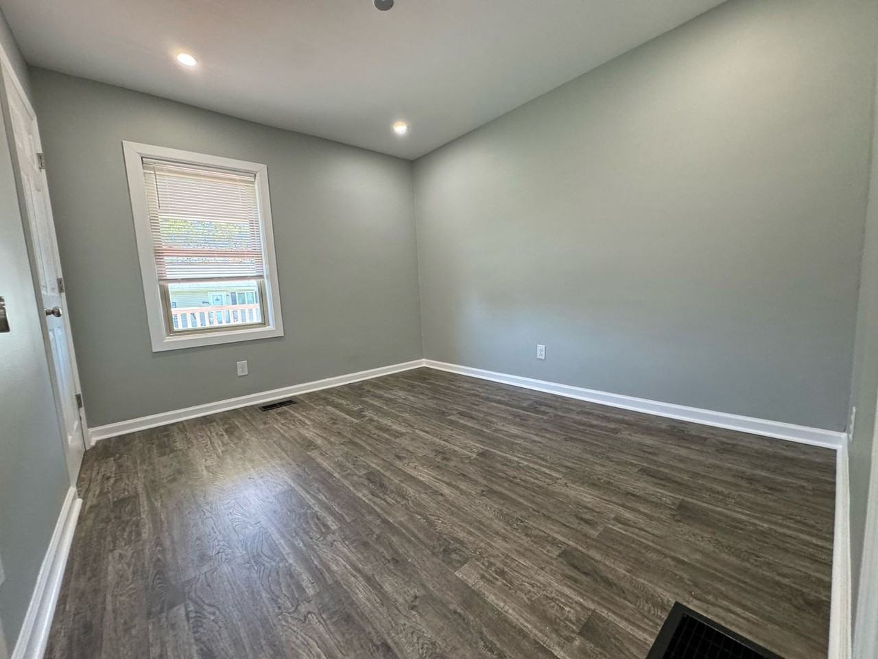 324 Hillcrest Ave ##(Z1 - Photo 6 of 16
