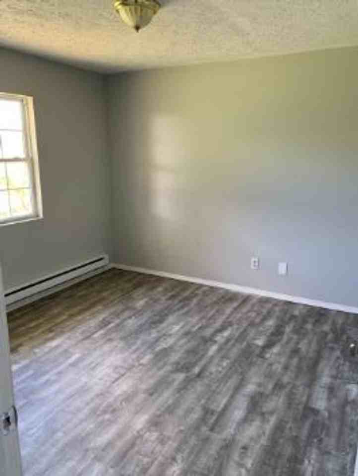1578 Van Buren Dr - Photo 4 of 9