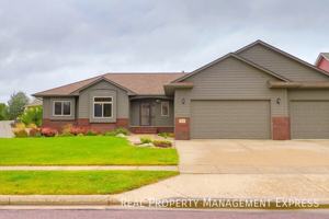 featured image of 7905 S Grass Creek Dr