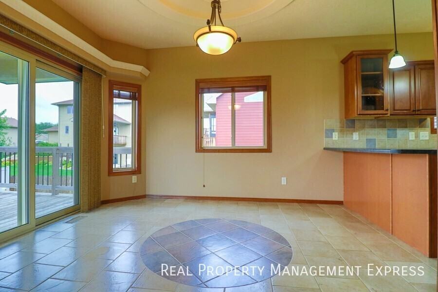 7905 S Grass Creek Dr - Photo 5 of 30