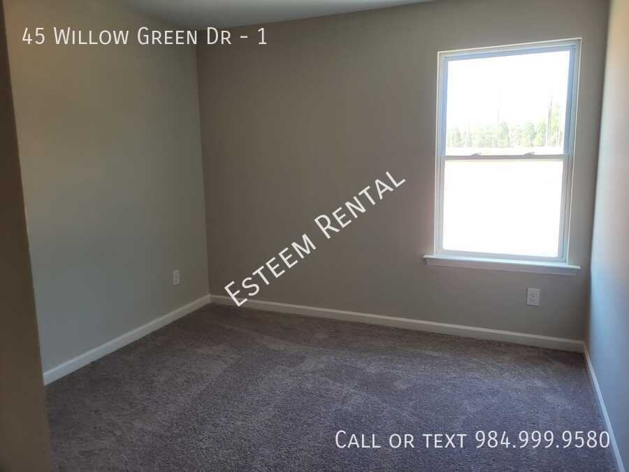 45 Willow Green Dr #1 - Photo 7 of 13