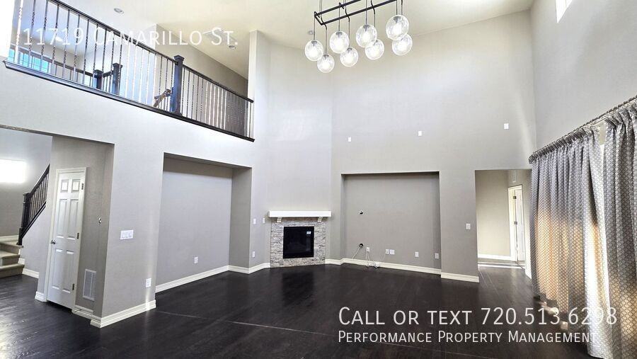 11719 Camarillo St - Photo 6 of 39