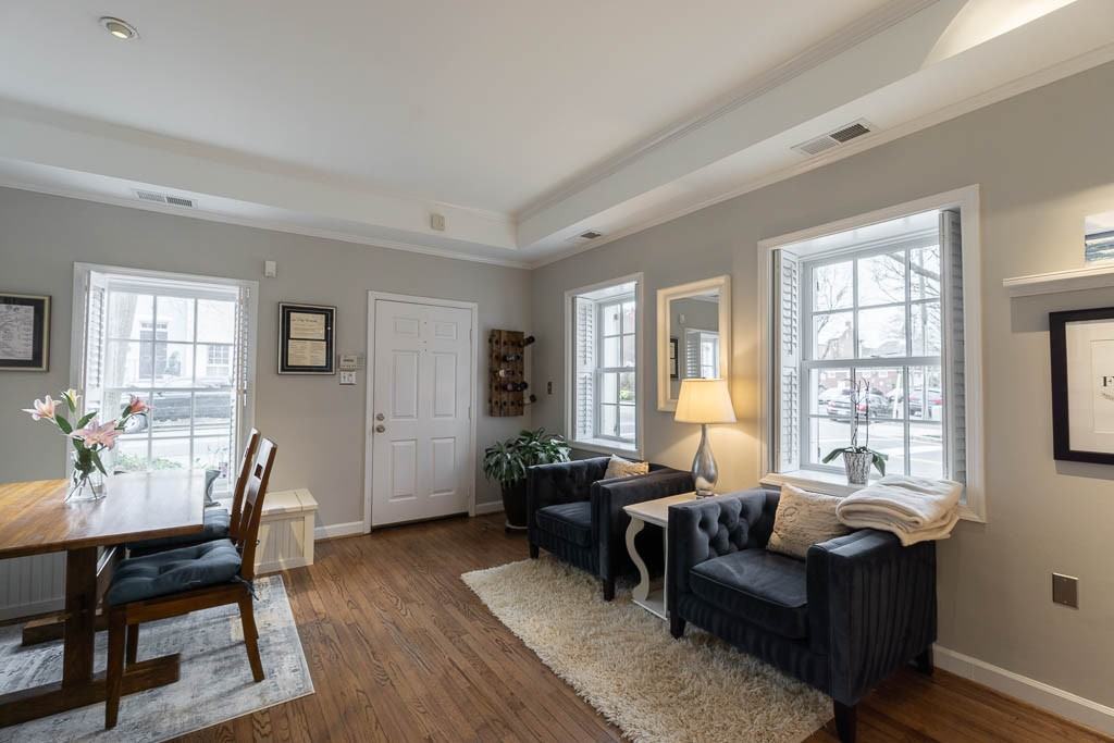 800 Wolfe St - Photo 4 of 25