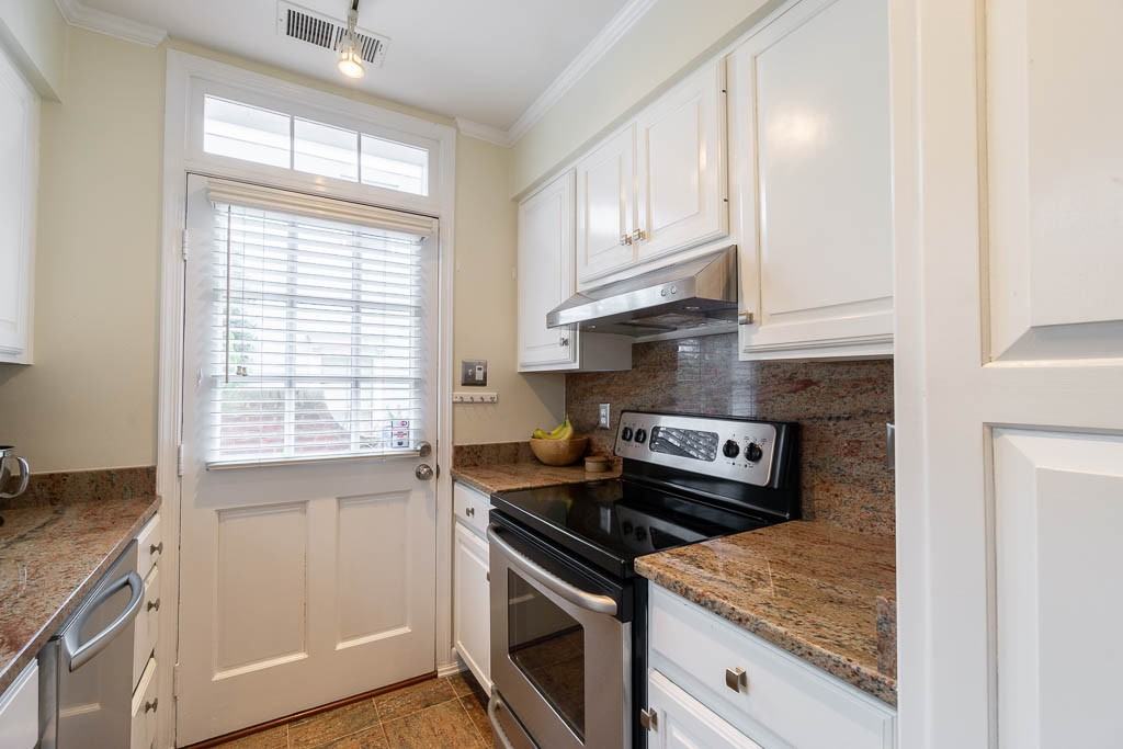 800 Wolfe St - Photo 6 of 25
