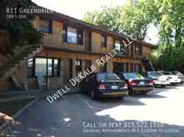 featured image of 811 Greenbrier Rd Apt 4 #4