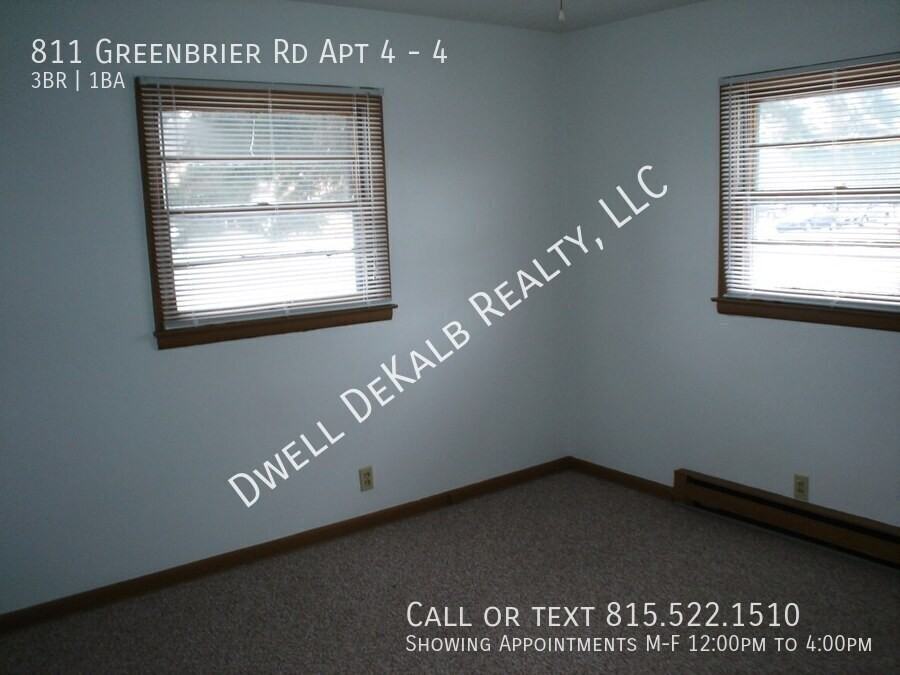 811 Greenbrier Rd Apt 4 #4 - Photo 6 of 8