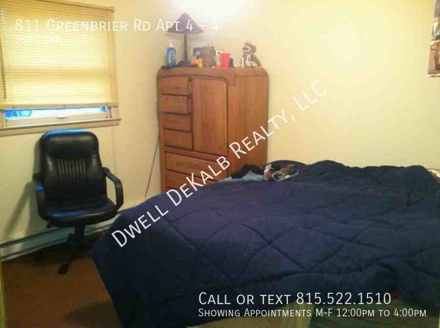 811 Greenbrier Rd Apt 4 #4 - Photo 7 of 8