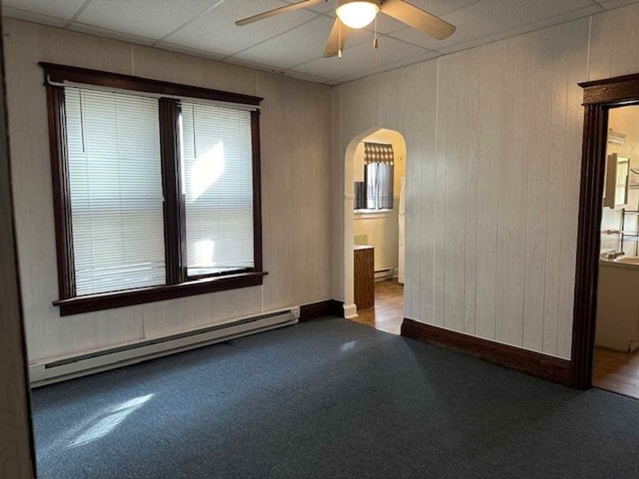 606A Center St - Photo 6 of 11