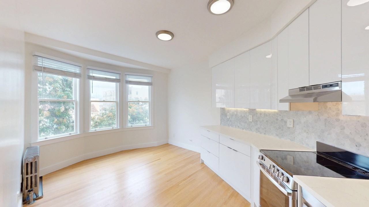 15 Hermann St #303 - Photo 2 of 9