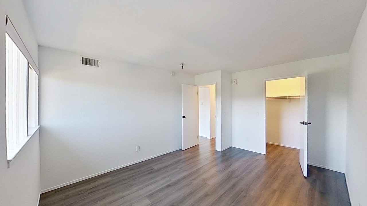 2033 Castro St #11 - Photo 7 of 9