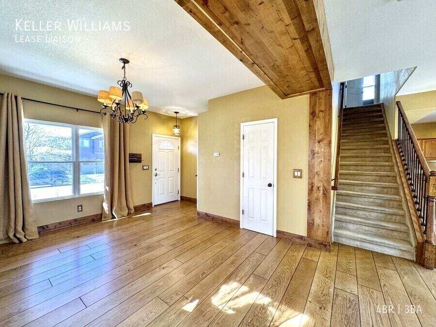 5662 Stable Ct - Photo 4 of 22