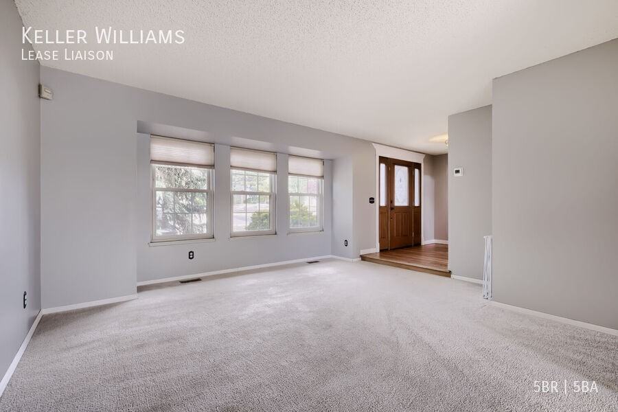 8050 Butterweed Dr #1 - Photo 4 of 30
