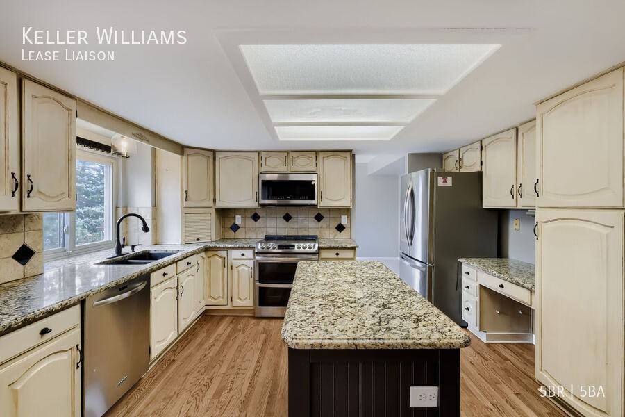 8050 Butterweed Dr #1 - Photo 5 of 30