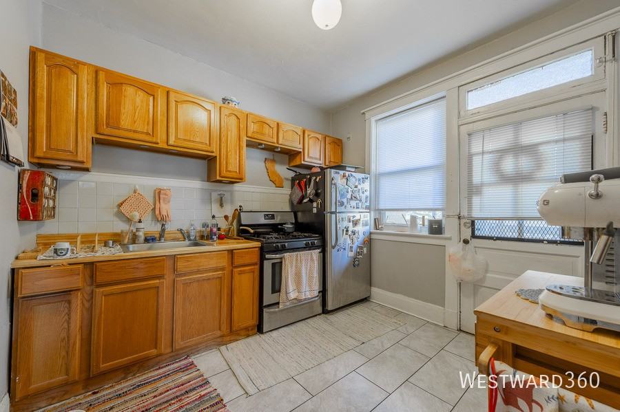 5232 N Glenwood Ave #3 - Photo 7 of 17