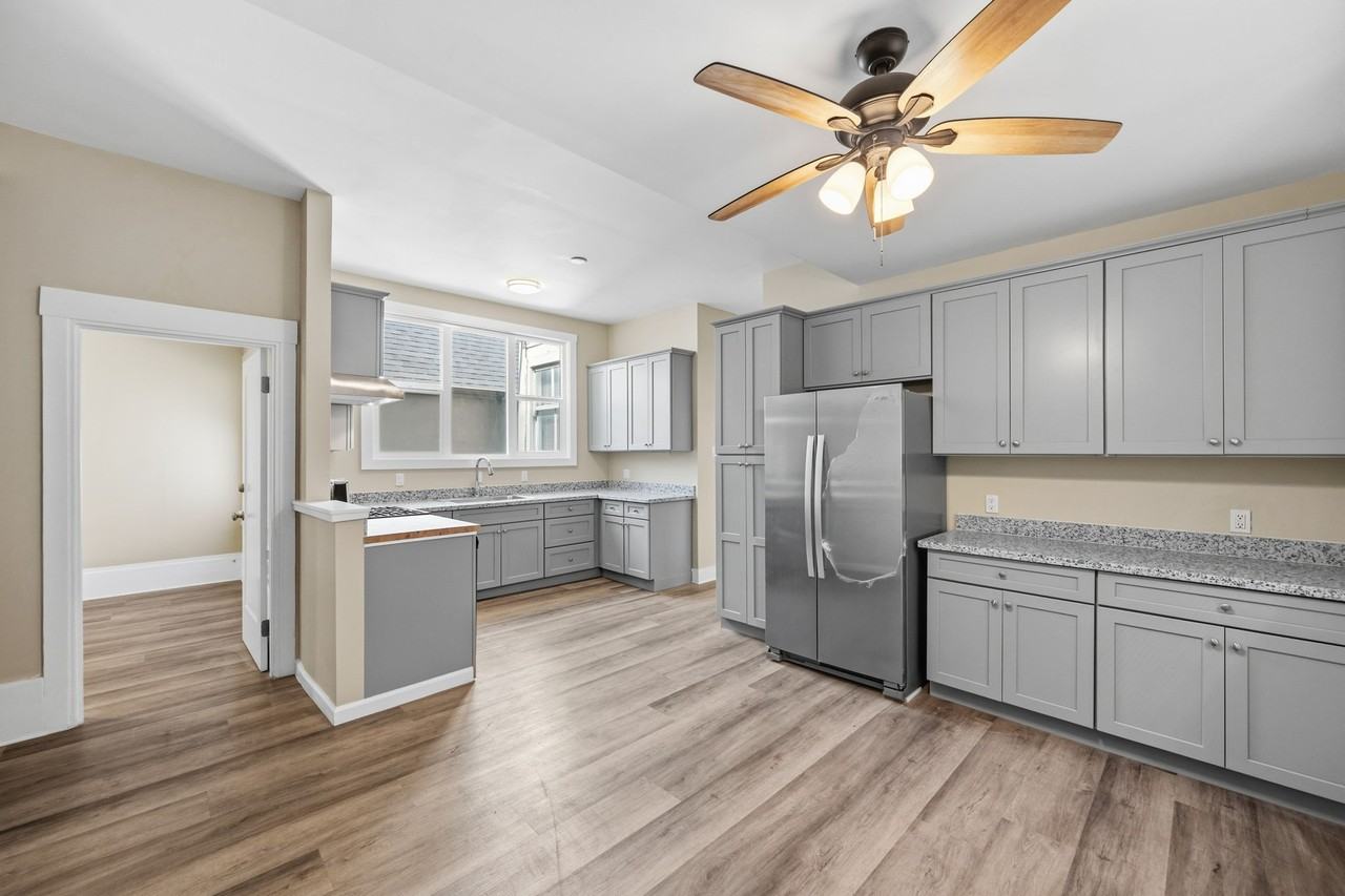 2256B Van Ness Ave - Photo 7 of 22