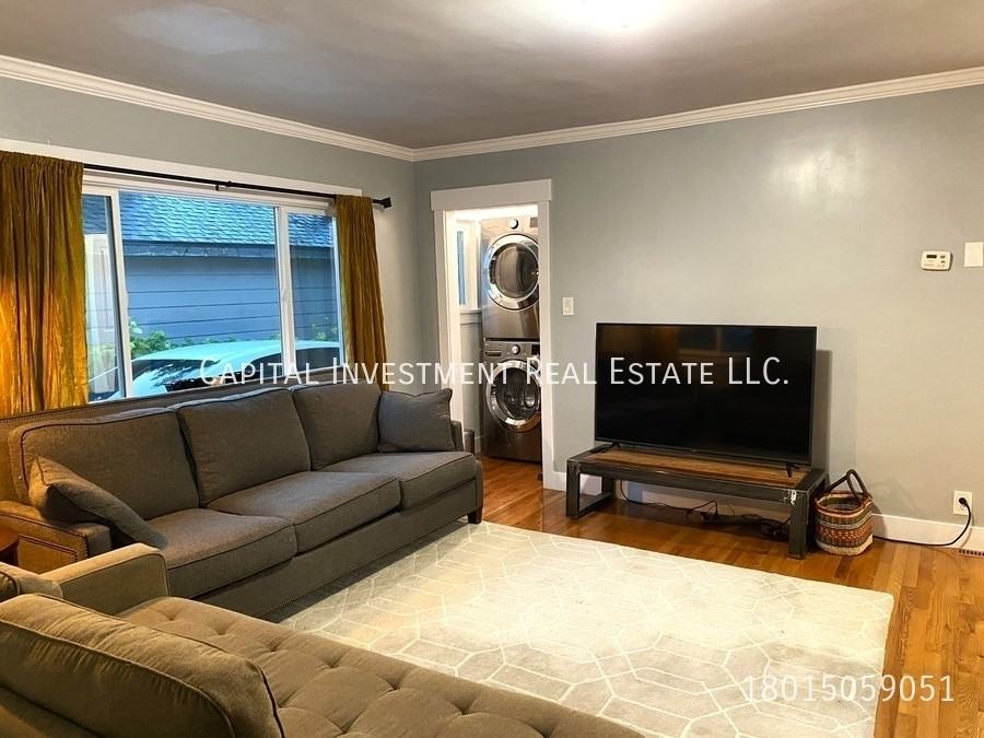 777 E Redondo Ave - Photo 4 of 20