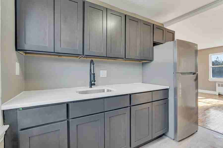 1006 S Main St #17A - Photo 4 of 9