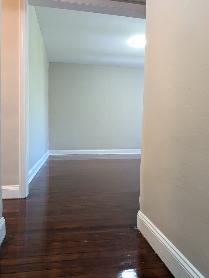 305 William St - Photo 4 of 17