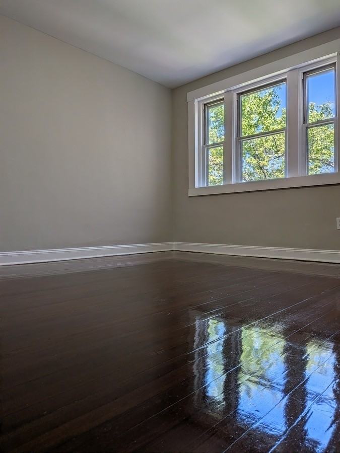 305 William St - Photo 6 of 17