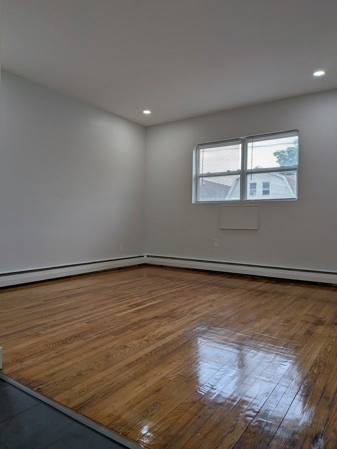 316 Eastern Pkwy - Photo 3 of 7