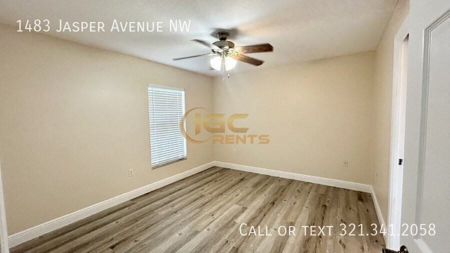 1483 Jasper Ave Nw - Photo 3 of 14