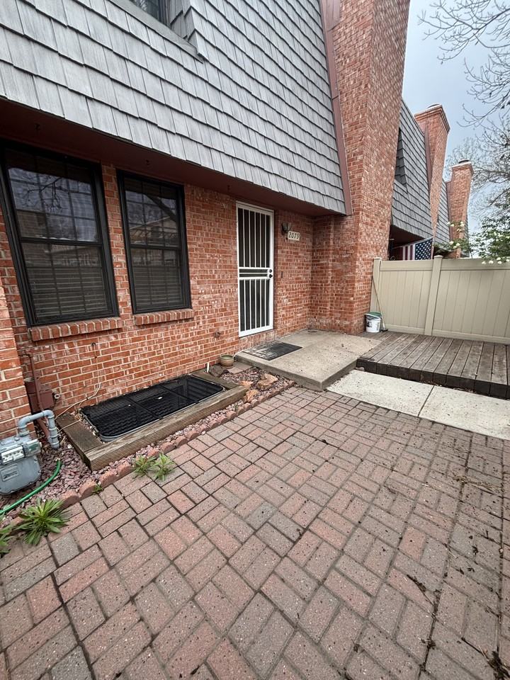 2079 Sussex Ln #1 - Photo 2 of 35