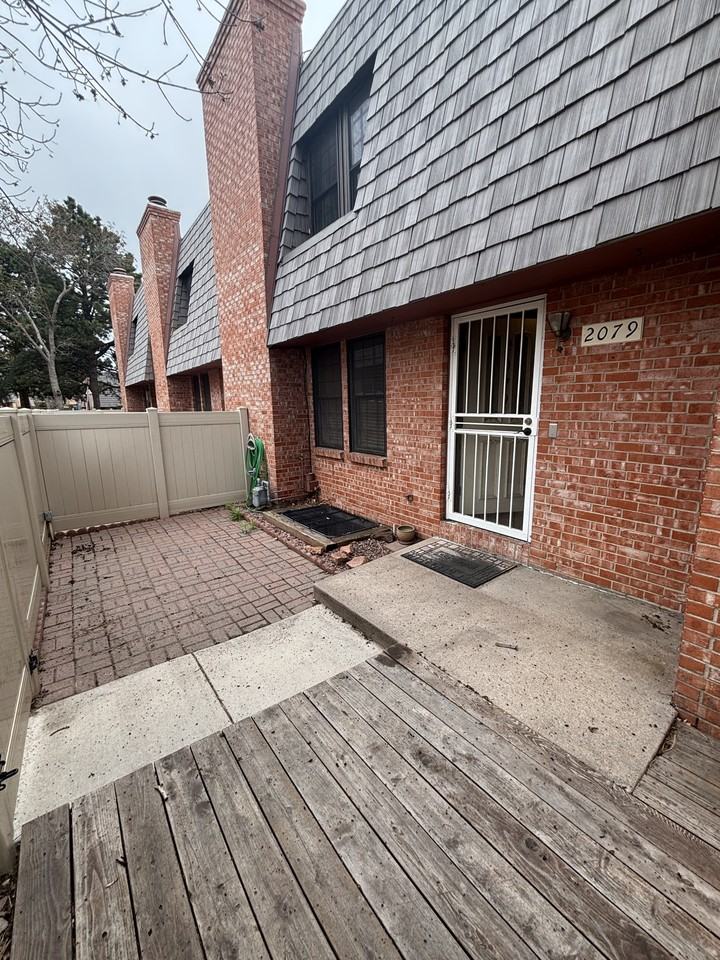 2079 Sussex Ln #1 - Photo 3 of 35