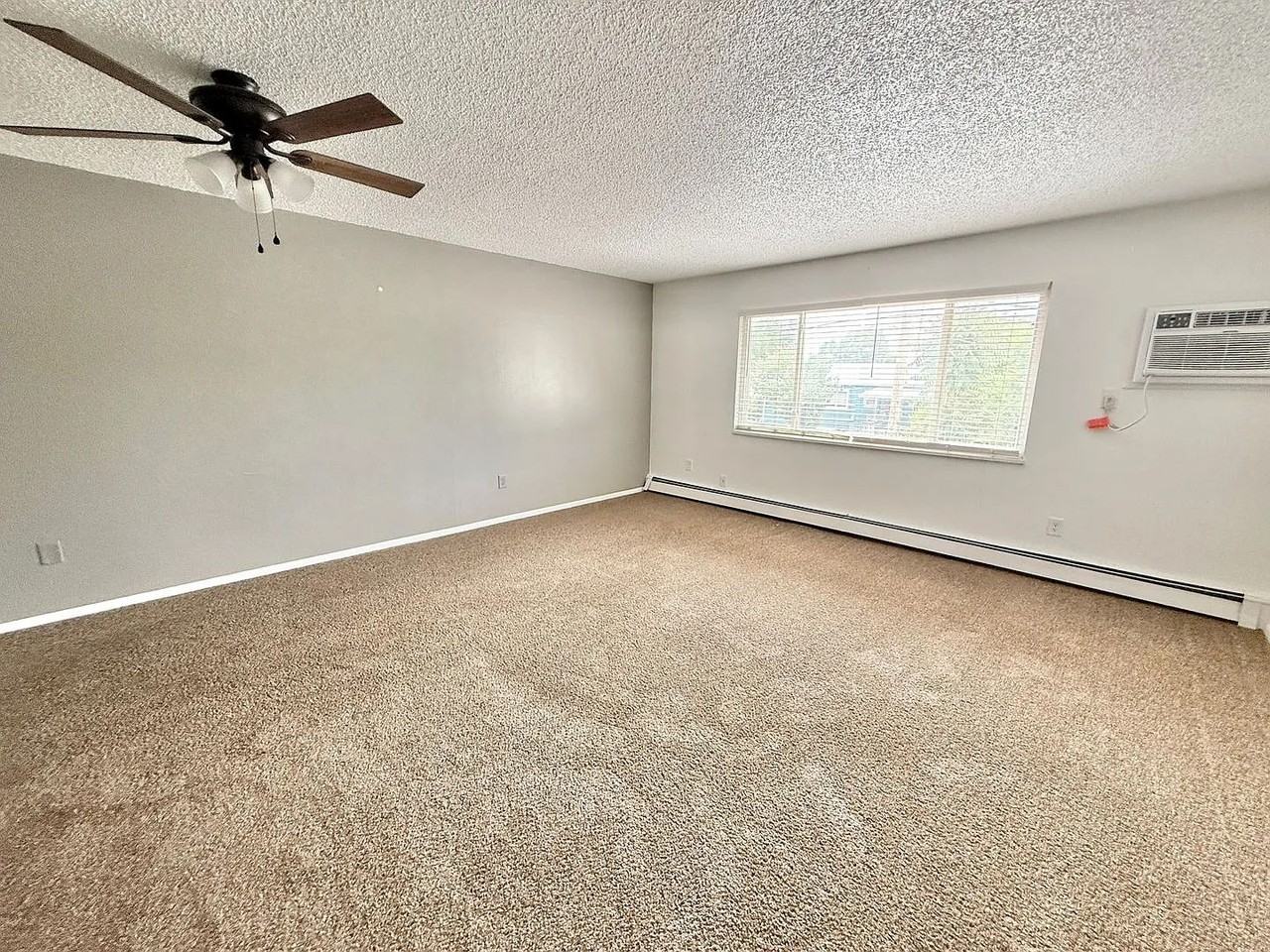 1691 Moore Ave #03 - Photo 4 of 9