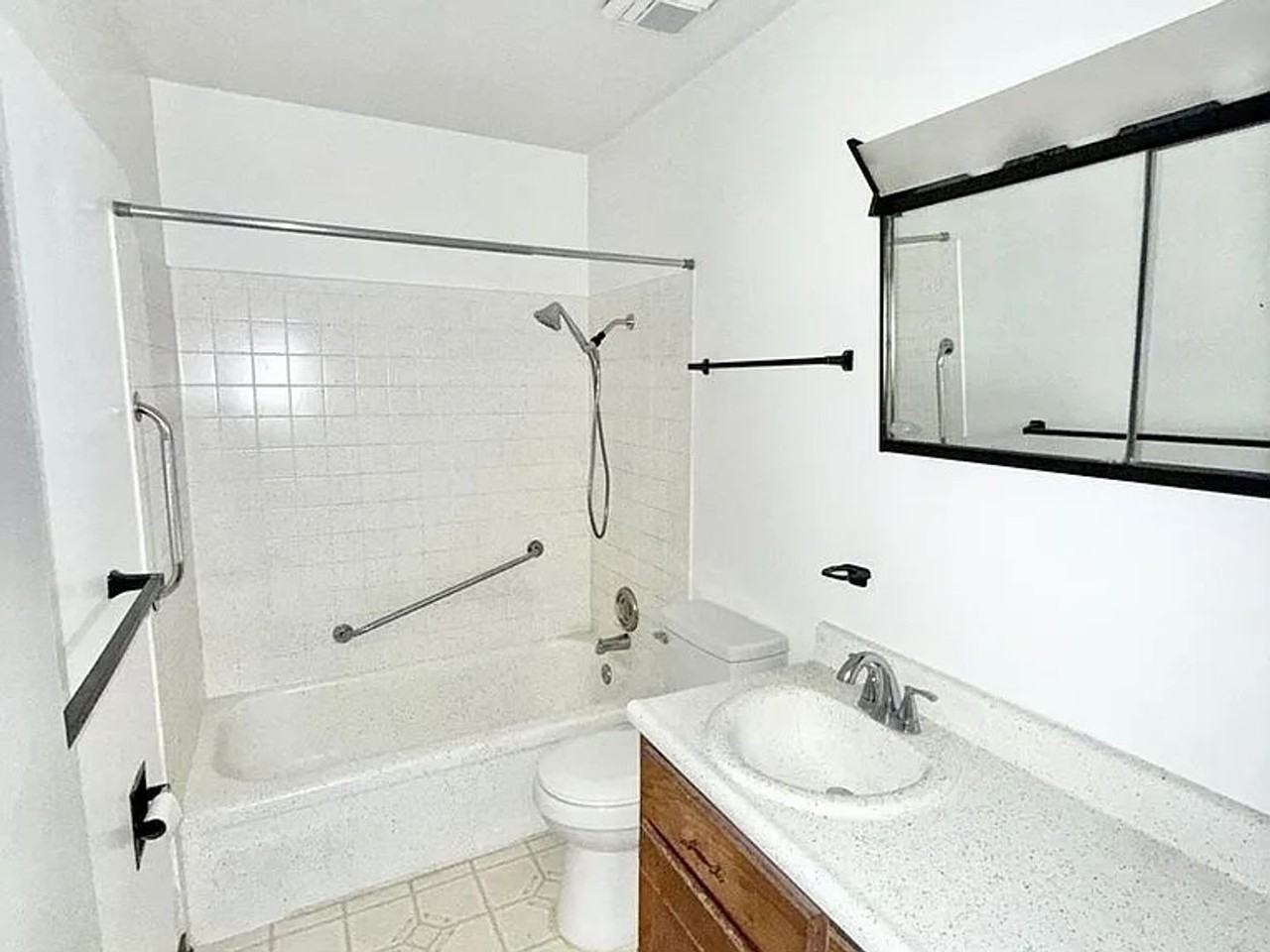 1691 Moore Ave #04 - Photo 5 of 13