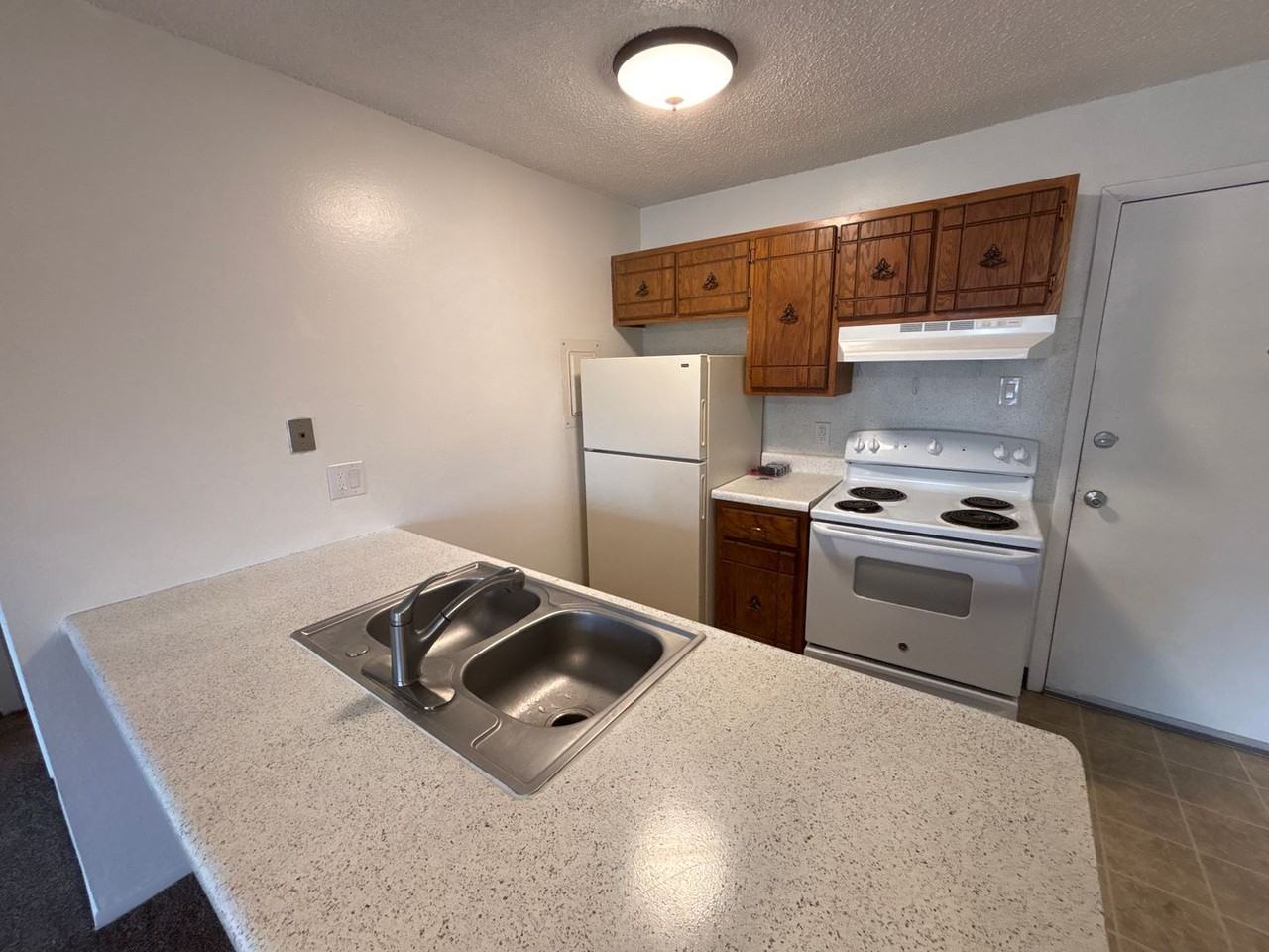 1691 Moore Ave #04 - Photo 6 of 13