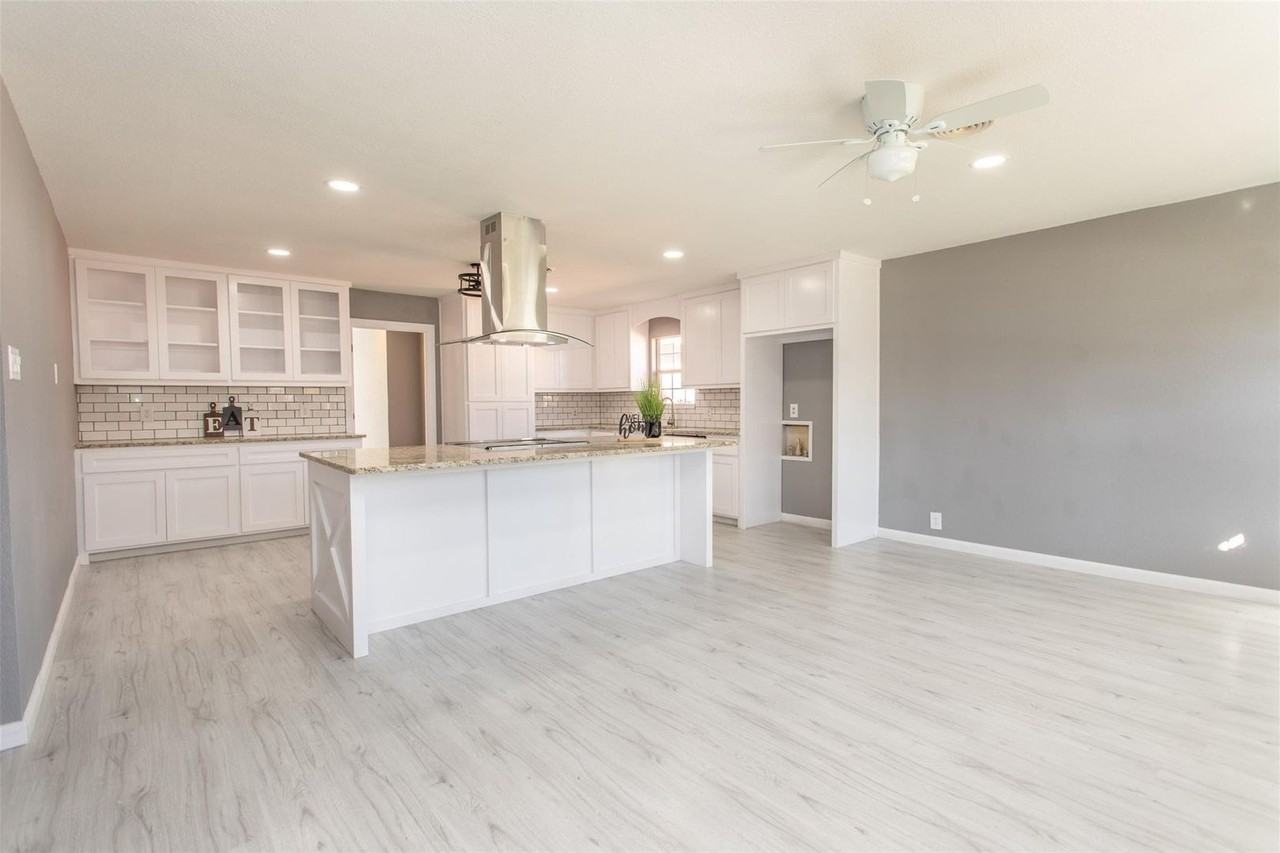 1309 Magnolia St - Photo 7 of 18