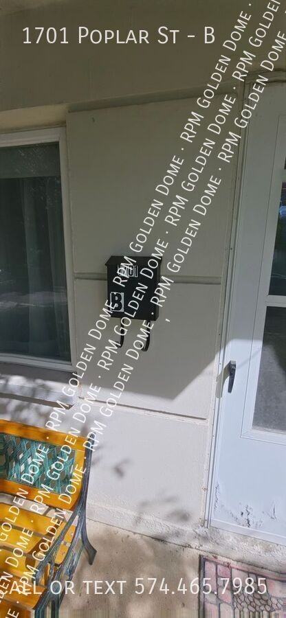 1701 Poplar St #B - Photo 3 of 23