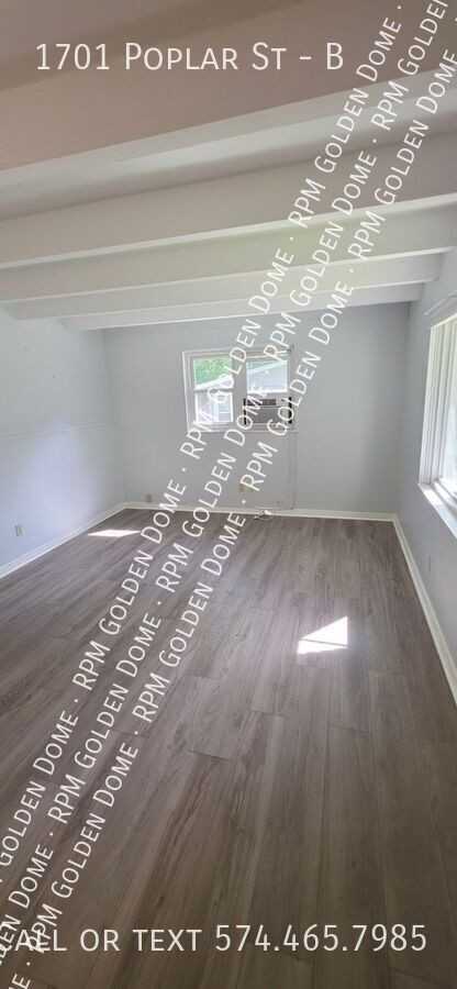 1701 Poplar St #B - Photo 4 of 23