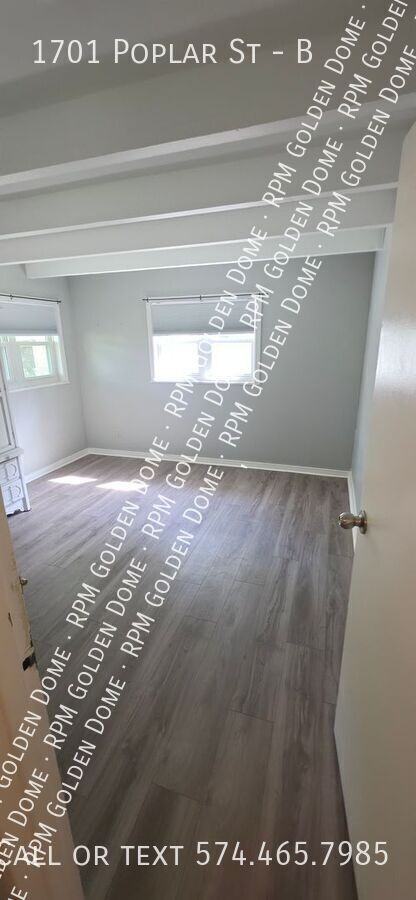 1701 Poplar St #B - Photo 6 of 23