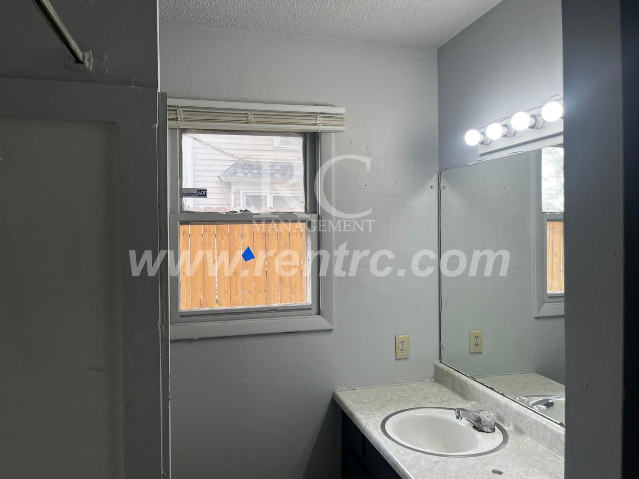206A N California Ave - Photo 3 of 9