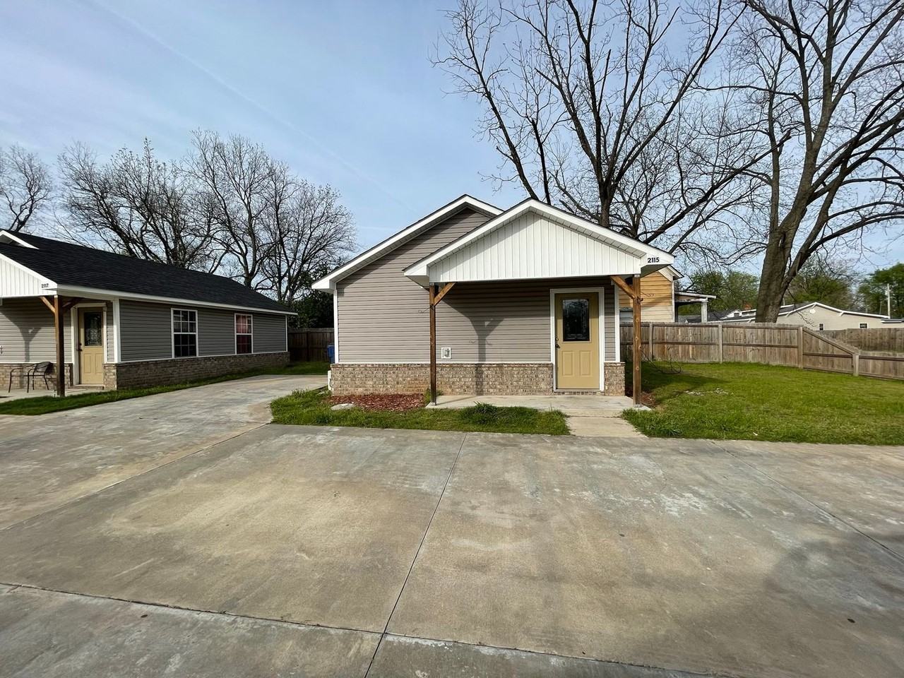 2115 N 13th St - Photo 2 of 10