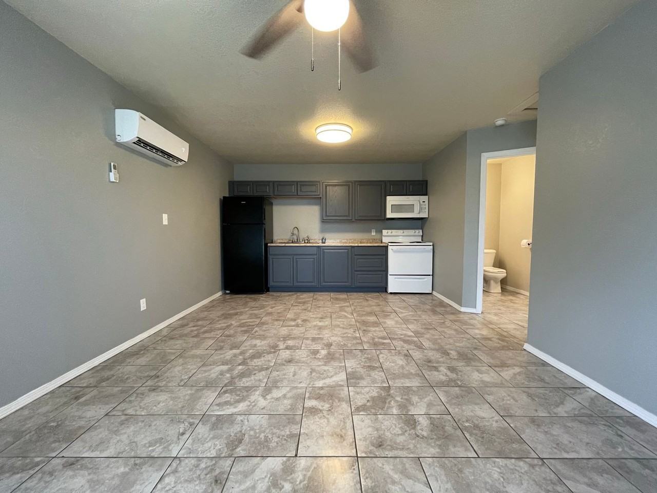 2115 N 13th St - Photo 3 of 10