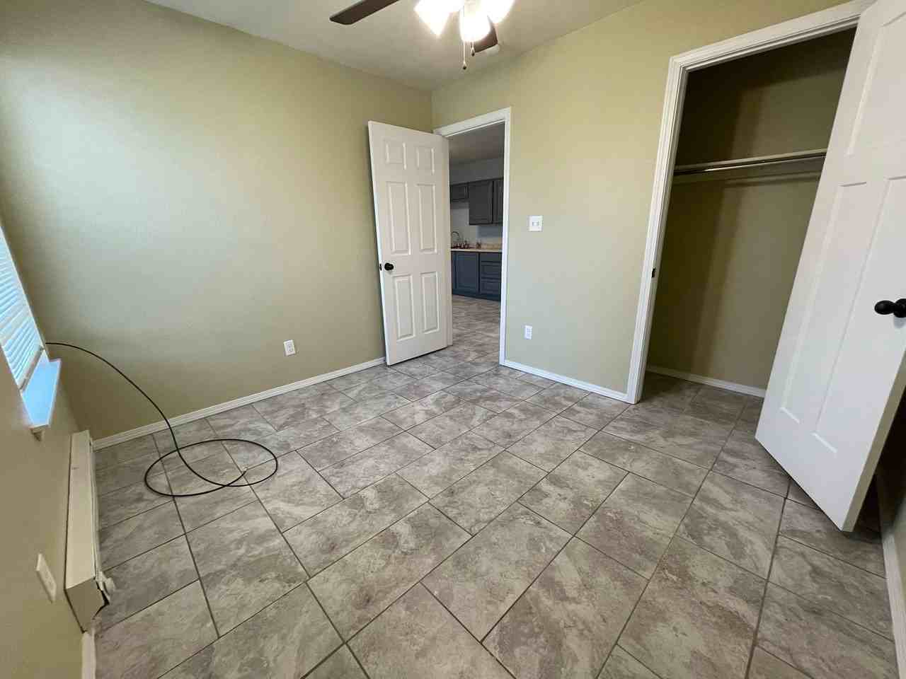 2115 N 13th St - Photo 6 of 10