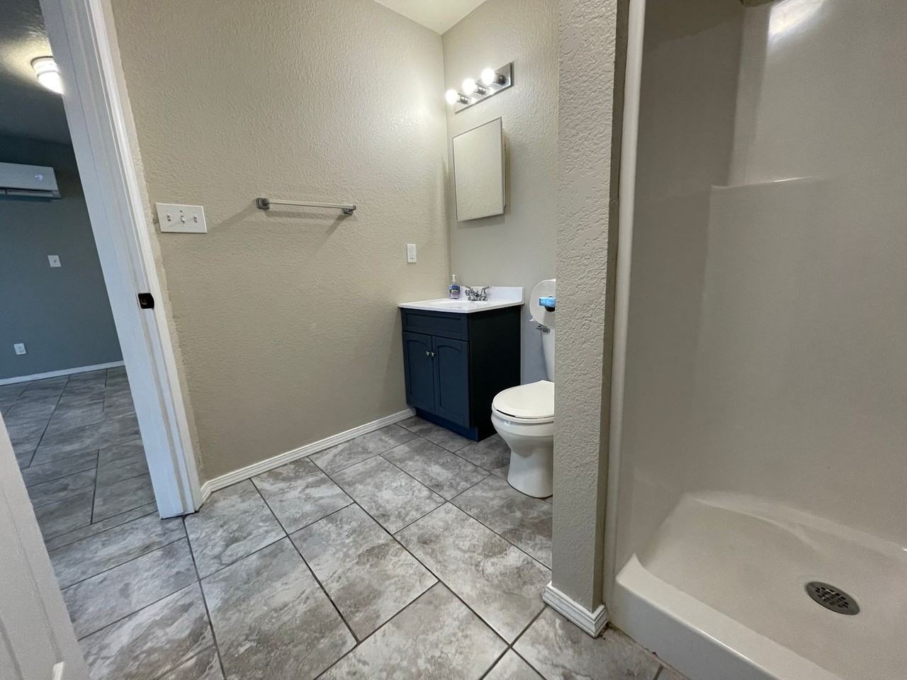 2115 N 13th St - Photo 7 of 10