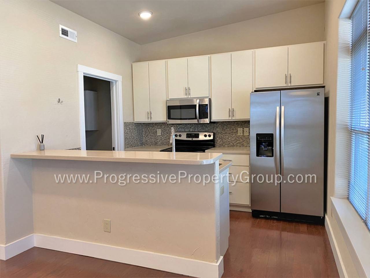 525 E Kiowa St #201 - Photo 5 of 50
