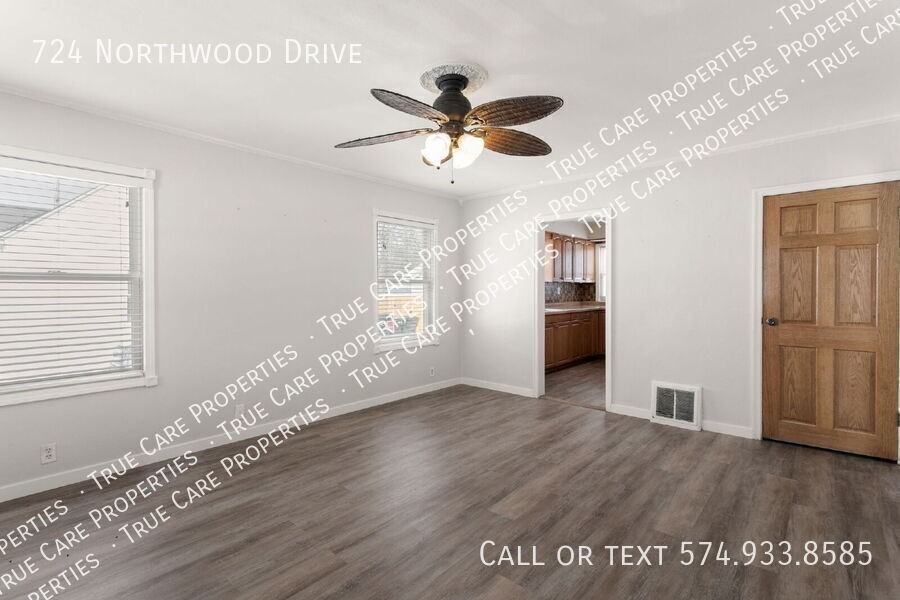 724 Northwood Dr - Photo 3 of 21