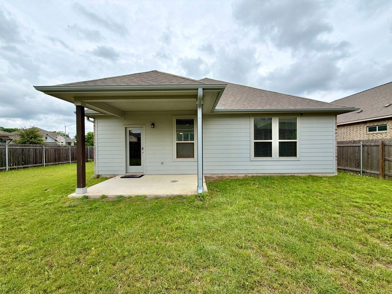 877 Centerra Hills Cir - Photo 4 of 32