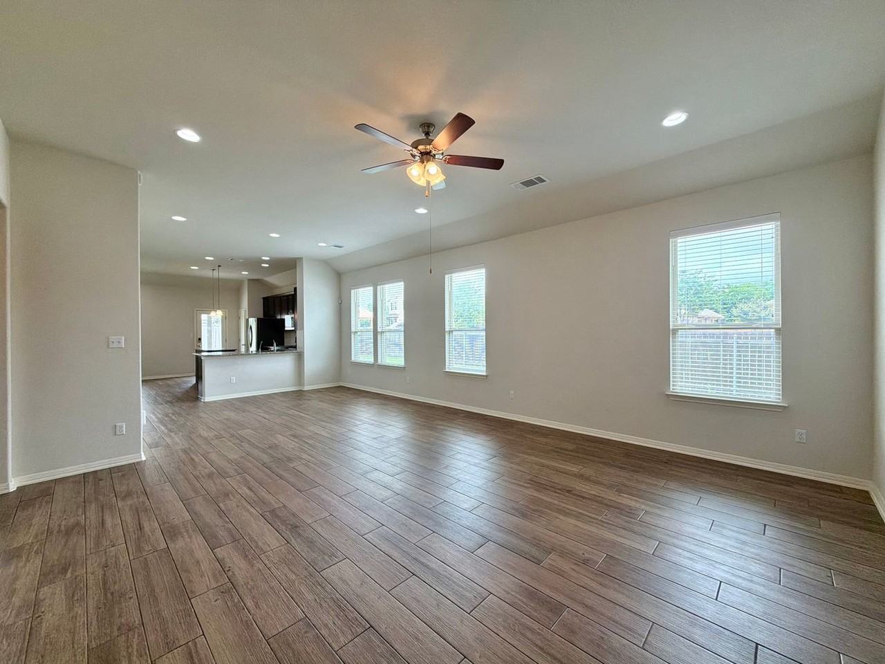 877 Centerra Hills Cir - Photo 6 of 32