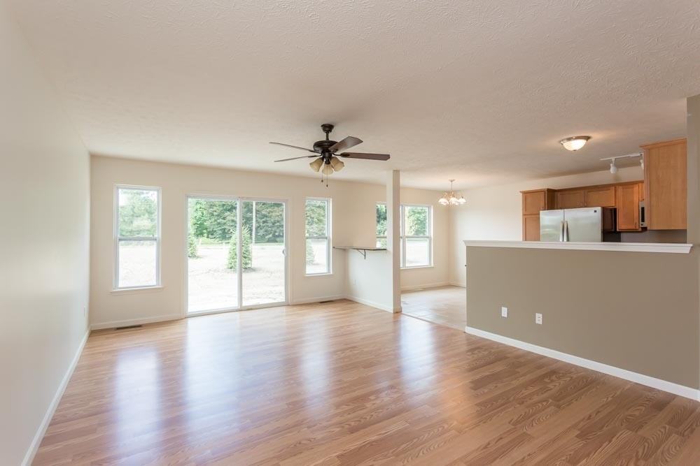 2 Silverlight Way - Photo 5 of 11