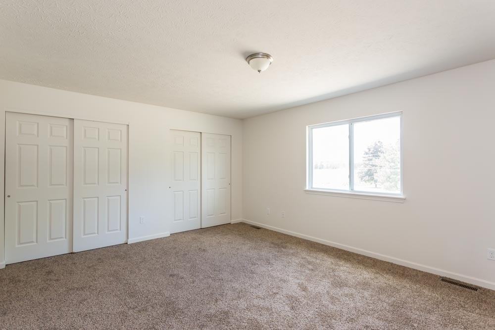 2 Silverlight Way - Photo 6 of 11